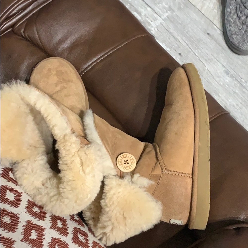 Authentic Ugg’s With Button - image 7